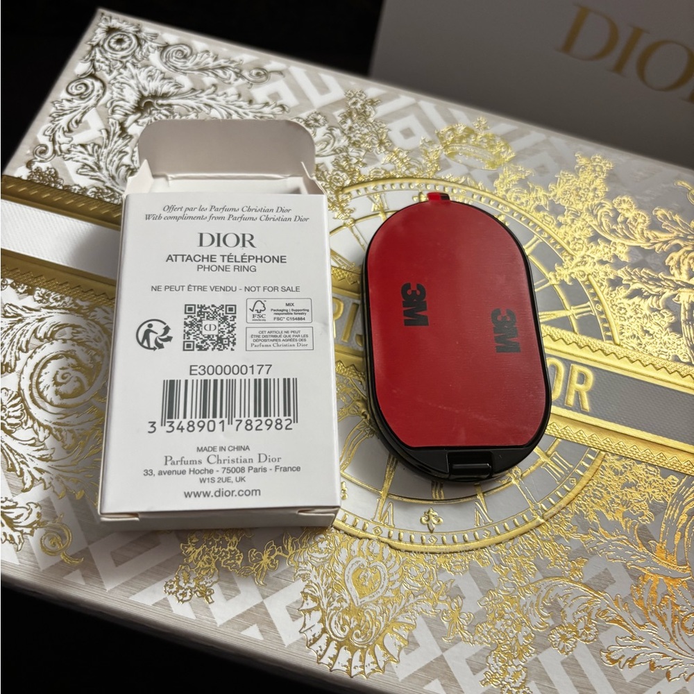 Dior Attache Mirror Phone Ring (GWP) - Picture 5 of 5
